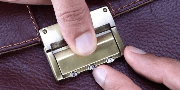 آموزش باز کردن و تغییر رمز کیف اداری و کیف دوشی رمزدار