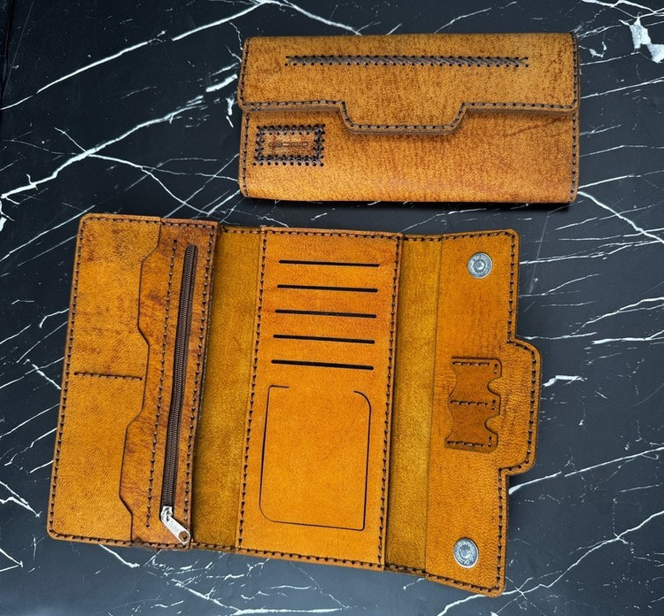 کیف پول مردانه سه لت طرح زبانه دوختی | سایت چرم دقت
