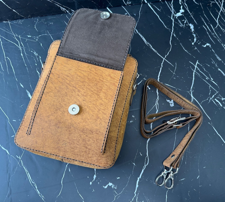 دوشی جلو جیب نمای داخل | چرم دقت